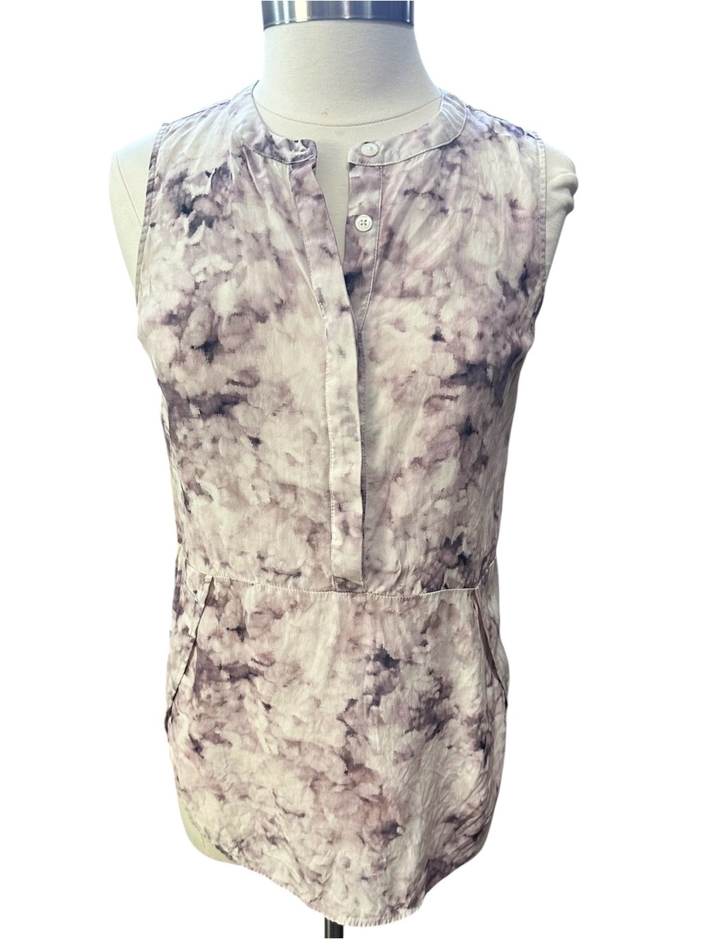 Quinn Sleeveless 100% Pure Silk Tie-Dye Tunic in Lavender and Purple